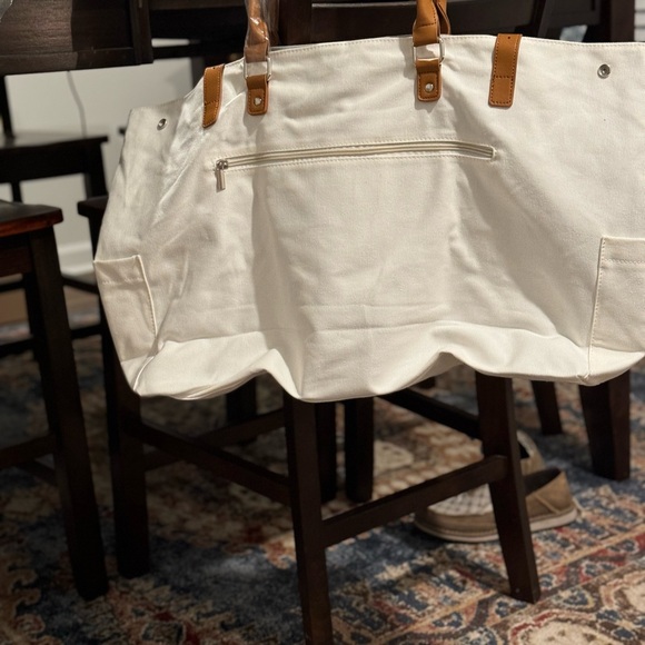 Women’s Large Canvas Weekend Bag-Huge! - Picture 3 of 5